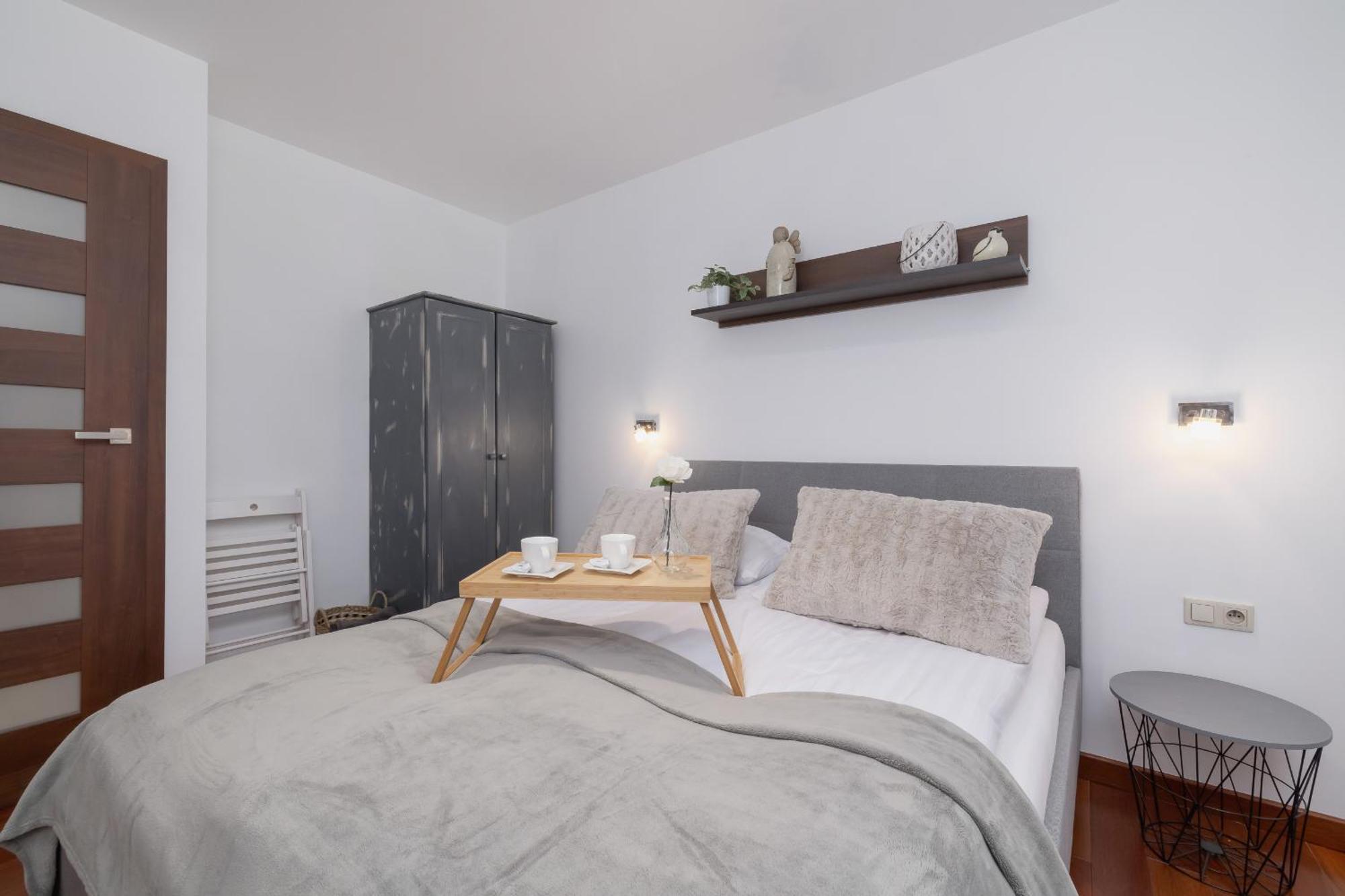 Dworska Modern Apartment In Zabrze By Rent Like Home Kültér fotó