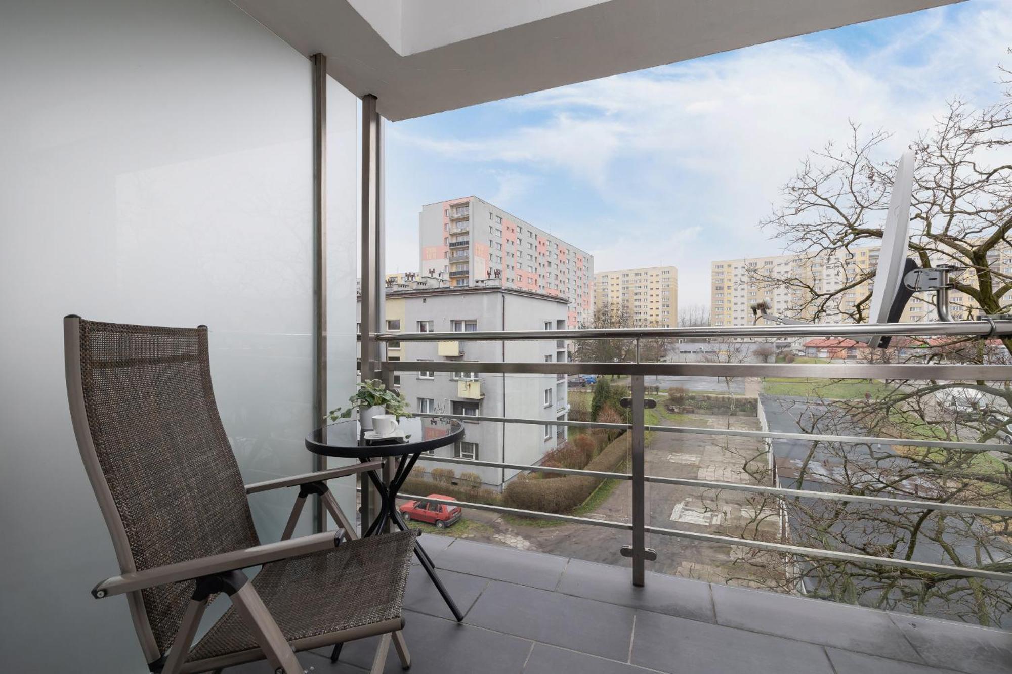 Dworska Modern Apartment In Zabrze By Rent Like Home Kültér fotó